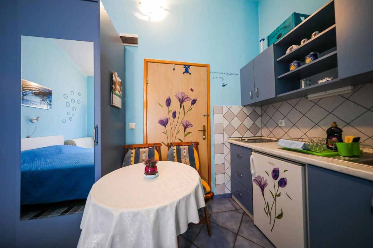 Studio Brbinj 8160A Buitenkant foto